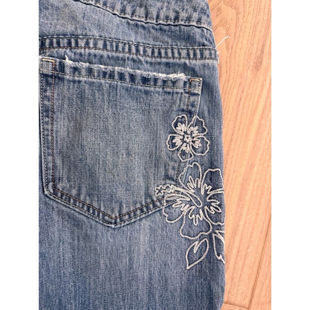Hollister low rise super baggy jeans with hibiscus embroidery on hip size 4 (27) - Picture 6 of 6